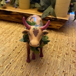 Vintage Cow Parade Porcelain Figurine Fine Wine Bovine.